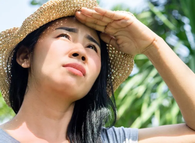 Minimizes Sun Damage
