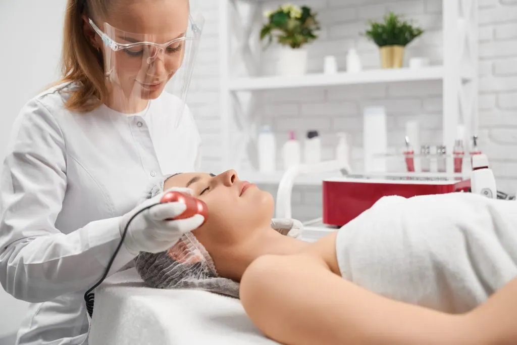 Microneedling Facial